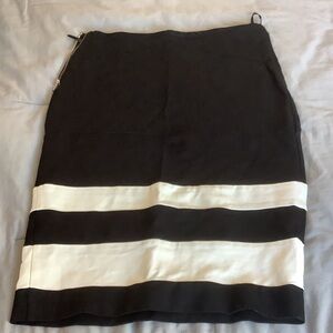 Amanda & Chelsea Black and White Striped Pencil Skirt